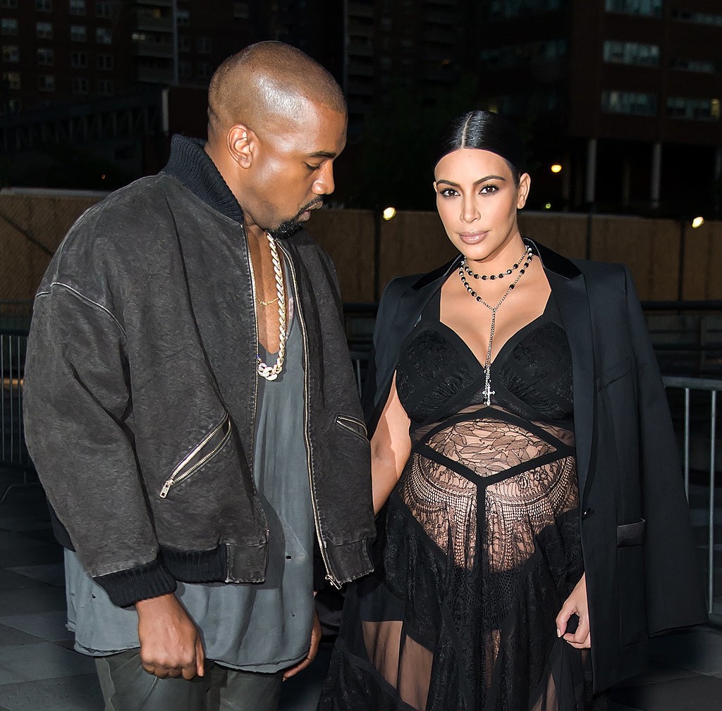 Pictures-Kanye-West-Checkidfng-Out-Kim-Kardashian