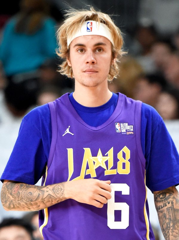 Justin Bieber έγινε 24