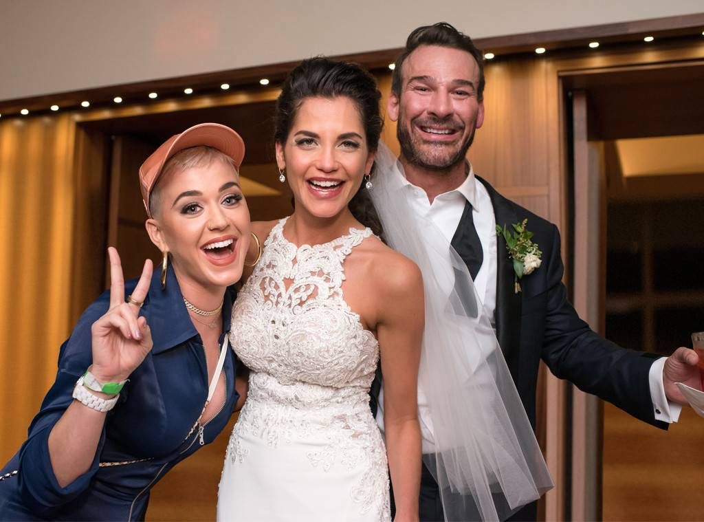 Όταν οι celebrities κάνουν ντου σε γάμους