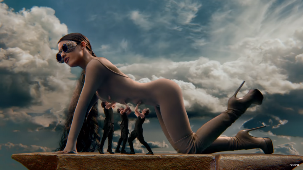 σκηνή από το βίντεο κλιπ της Ariana Grande