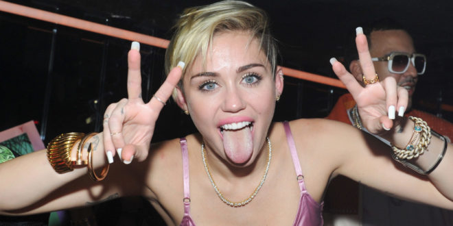 Τζαμαϊκανός έκανε μήνυση στην Miley Cyrus
