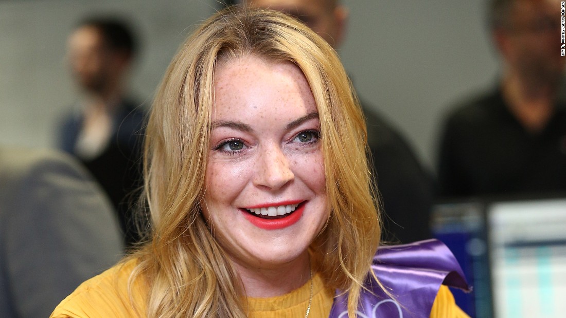 αστείο χορό της Lindsay Lohan στη Μύκονο που έγινε meme