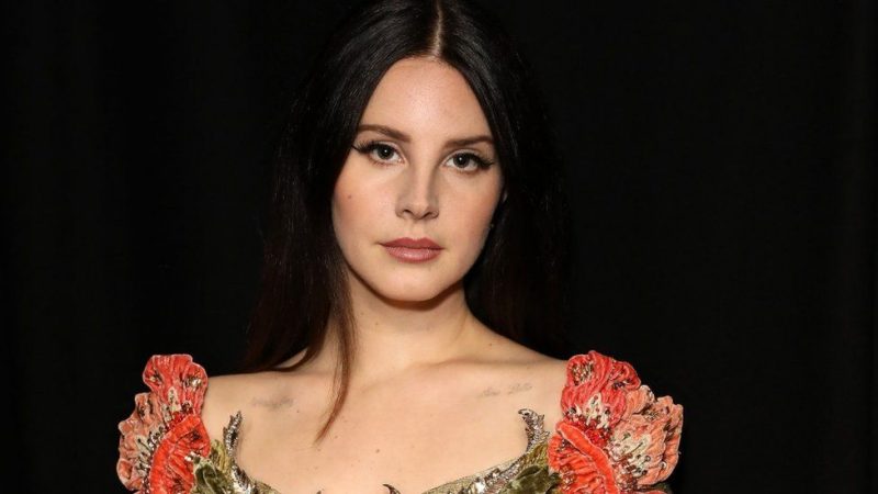 Η Lana Del Rey κατηγορείται για "επικίνδυνο" post!