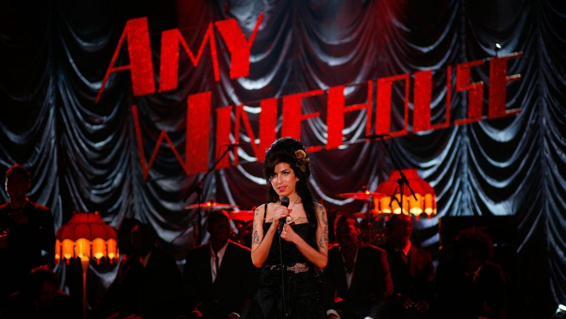 Η αντίδραση της Amy Winehouse όταν κέρδισε το πρώτο της Grammy το 2008 είναι ανεκτίμητη!